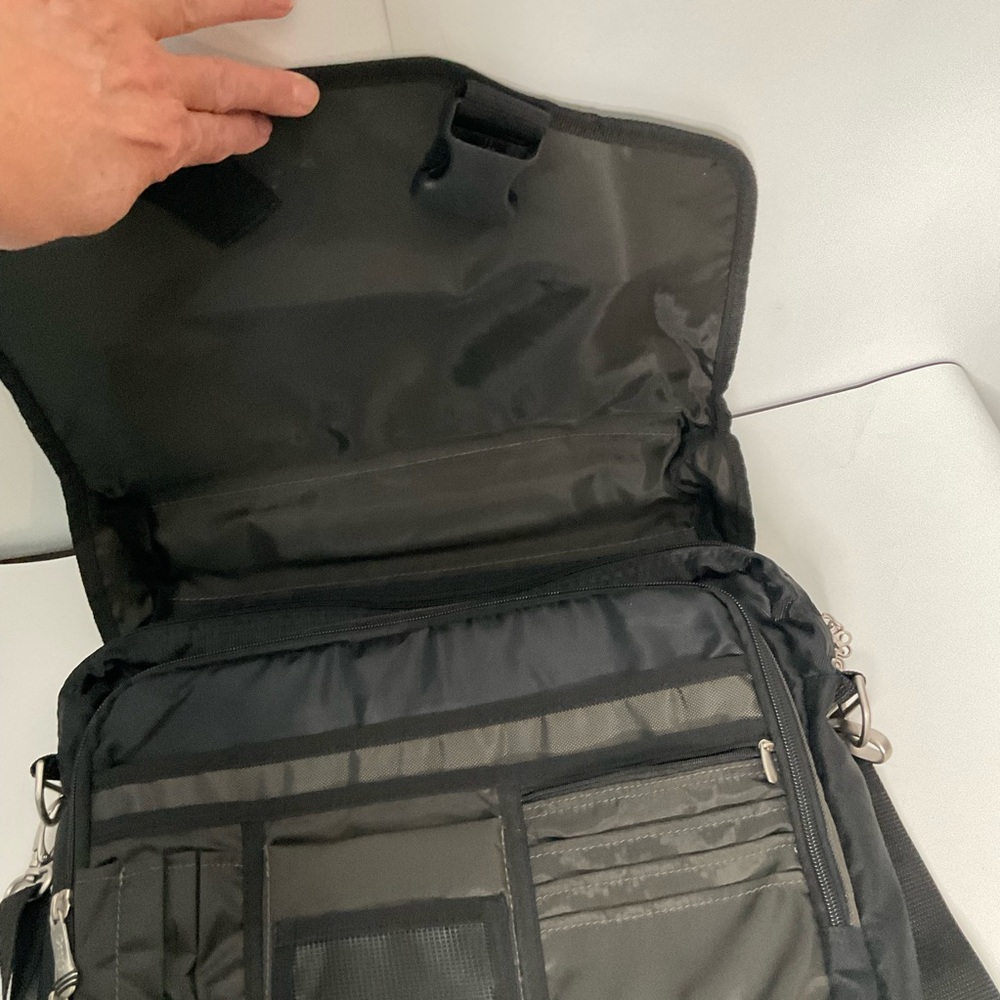 Google Adjustable Strap Multiple Compartment Corp… - image 6